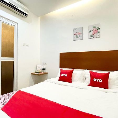 Oyo 90334 Mawlaya Hotel Bayan Lepas Eksteriør bilde
