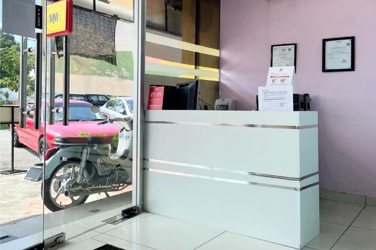 Oyo 90334 Mawlaya Hotel Bayan Lepas Eksteriør bilde