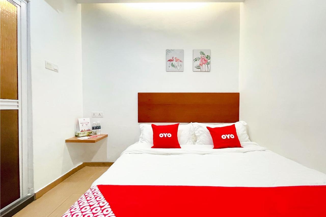 Oyo 90334 Mawlaya Hotel Bayan Lepas Eksteriør bilde